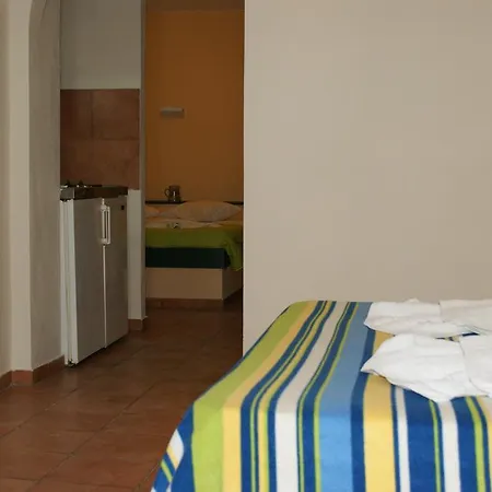 Aparthotel Jason & 3*